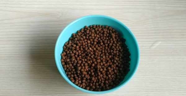 Pelet ikan bawal